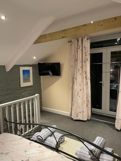 Garden Room @ Bosanath Mill Falmouth Extérieur photo